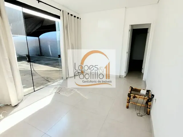 Casa com 450m², para alugar, no bairro Jardim Brasil em Atibaia