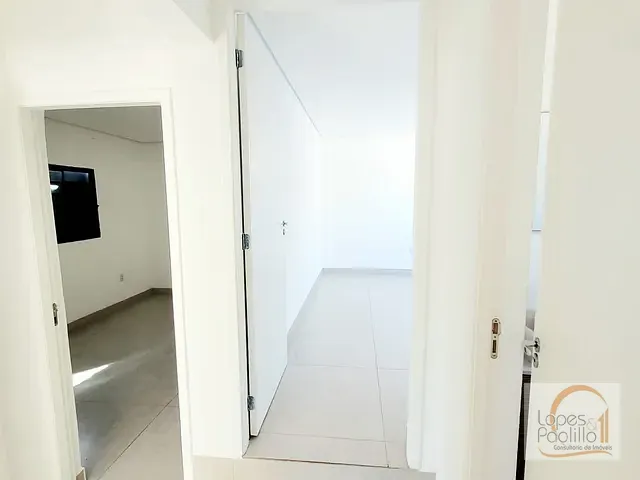 Casa com 450m², para alugar, no bairro Jardim Brasil em Atibaia