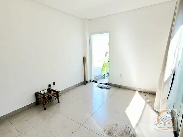 Casa com 450m², para alugar, no bairro Jardim Brasil em Atibaia