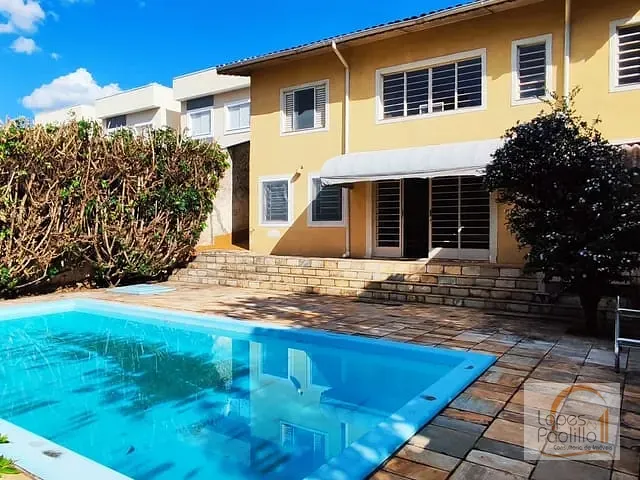 Casa com 480m² 2 quartos e 2 banheiros, à venda, no bairro Jardim dos Pinheiros em Atibaia