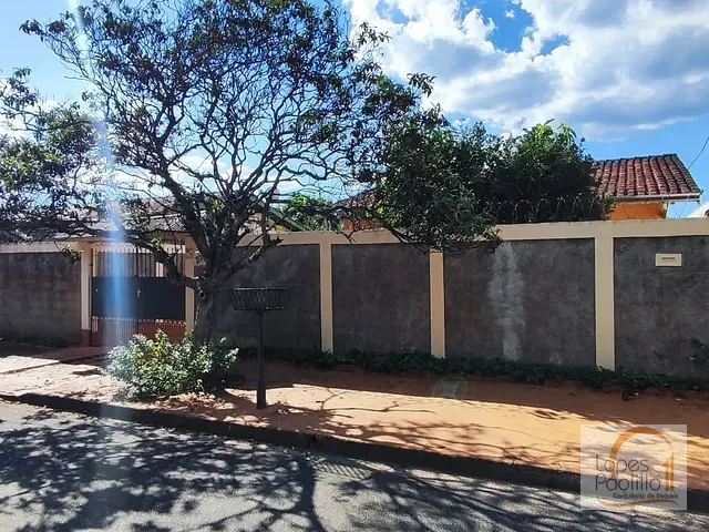Casa com 480m² 2 quartos e 2 banheiros, à venda, no bairro Jardim dos Pinheiros em Atibaia