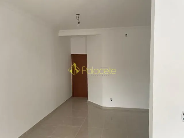 Casa com 225m² 3 quartos e 2 banheiros, à venda, no bairro Parque Esperança em Taubaté