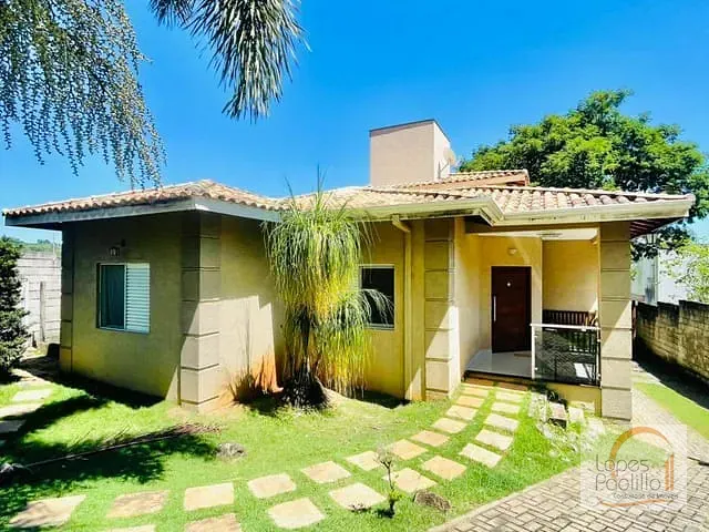 Casa com 1060m² 4 quartos e 3 banheiros, para alugar, no bairro Cidade Satélite em Atibaia