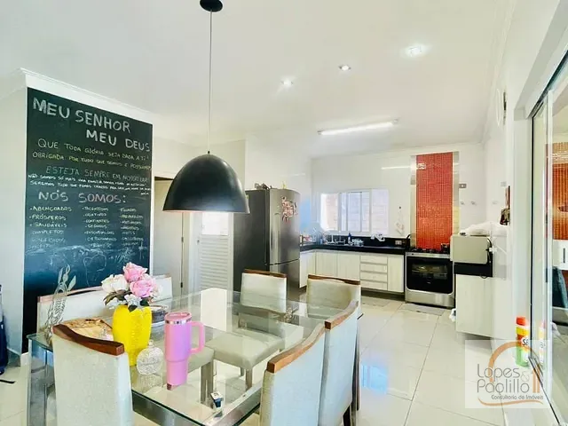 Casa com 1060m² 4 quartos e 3 banheiros, para alugar, no bairro Cidade Satélite em Atibaia
