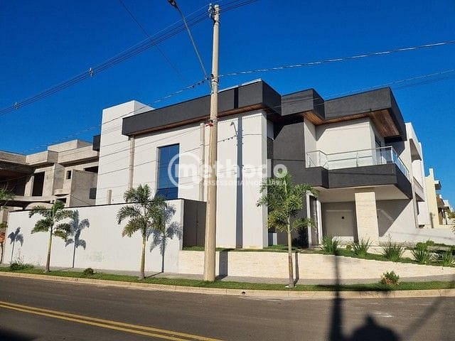 Casa, 4 quartos, 250 m² - Foto 4