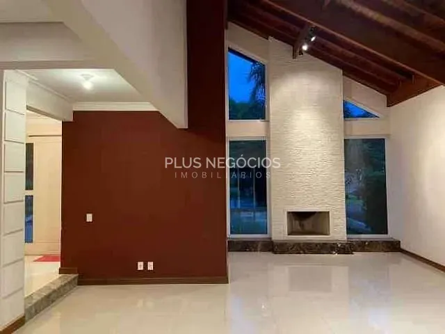 Casa com 1000m² 4 quartos e 6 banheiros, à venda, no bairro Portal dos Bandeirantes I em Porto Feliz