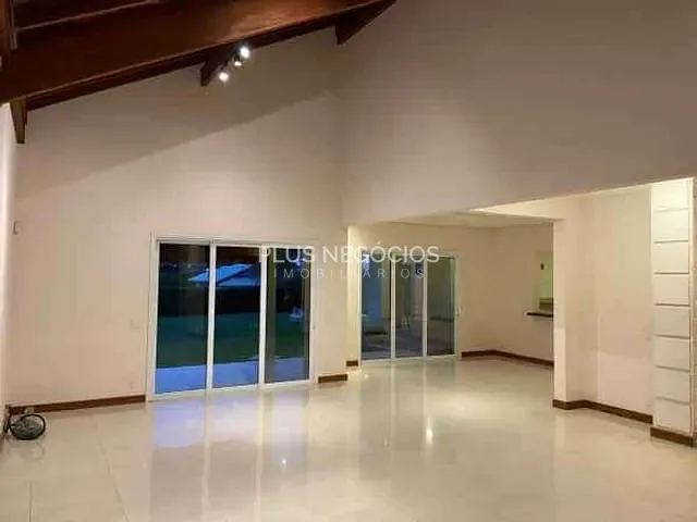 Casa com 1000m² 4 quartos e 6 banheiros, à venda, no bairro Portal dos Bandeirantes I em Porto Feliz