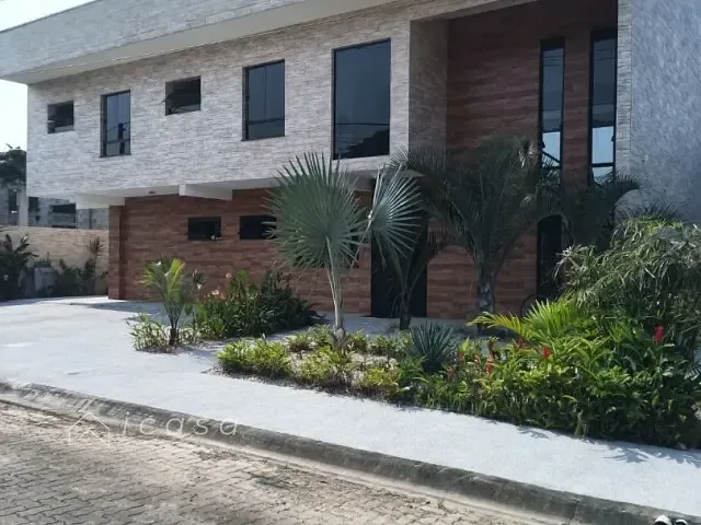 Casa com 500m² 4 quartos e 4 banheiros, à venda, no bairro Jardim Carolina em Ubatuba