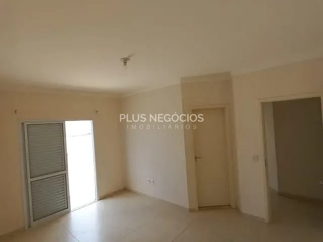Casa com 250m² 3 quartos e 3 banheiros, à venda, no bairro Iporanga em Sorocaba