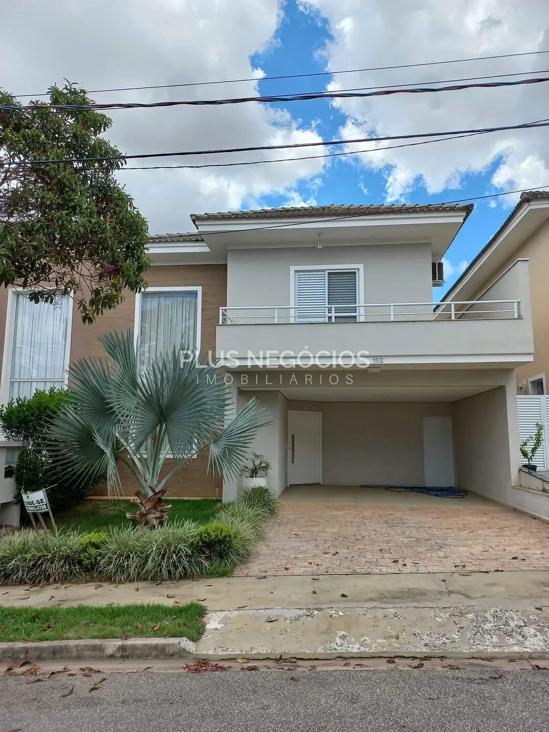 Casa, 3 quartos, 244 m² - Foto 1