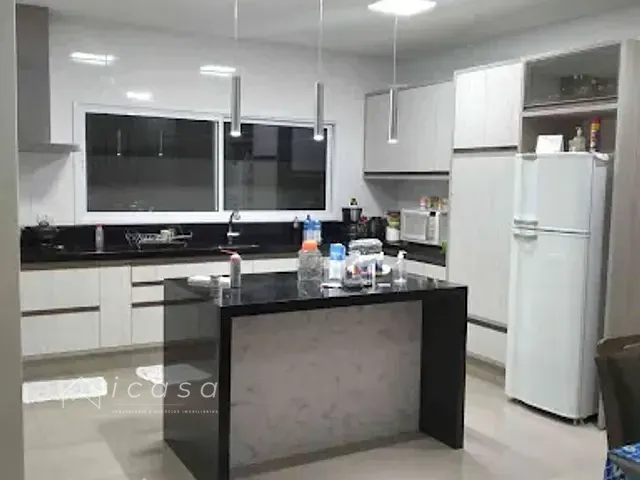 Casa com 377m² 4 quartos e 5 banheiros, à venda, no bairro Parque Residencial Itapeti em Mogi das Cruzes