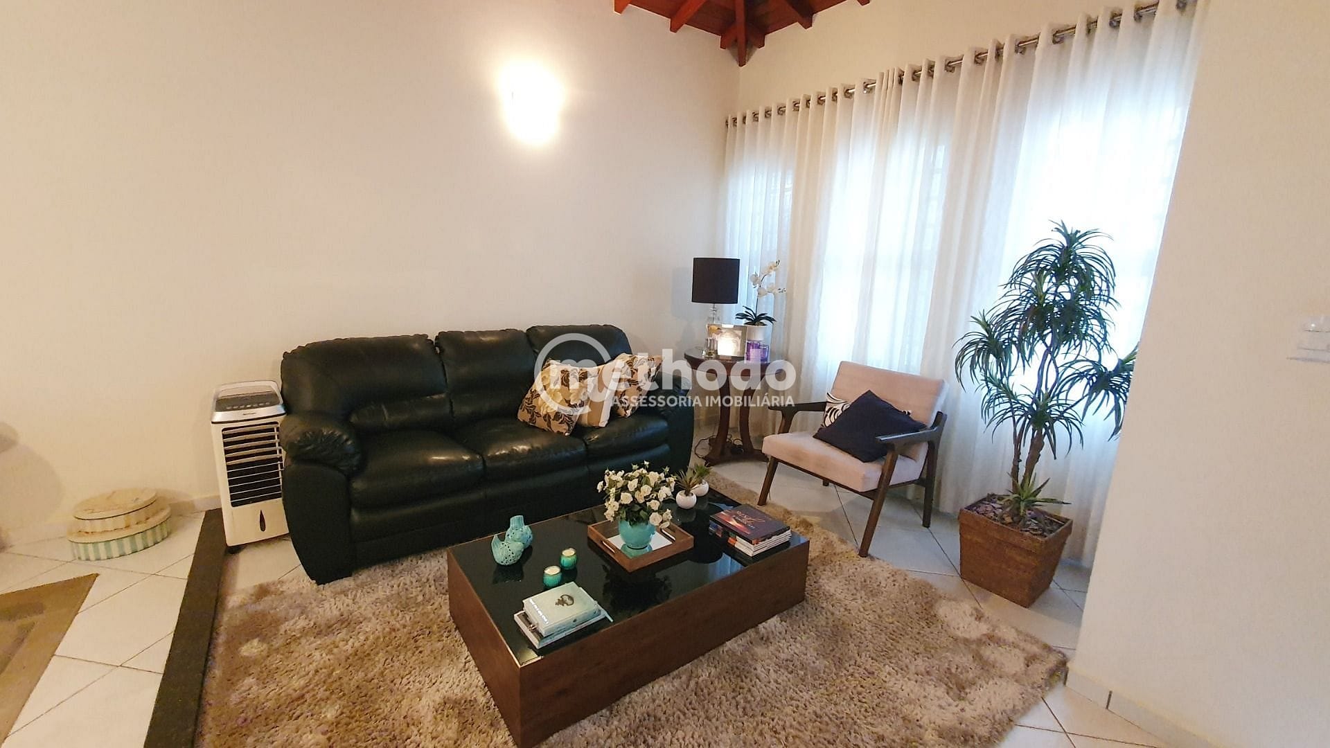 Casa, 3 quartos, 230 m² - Foto 3