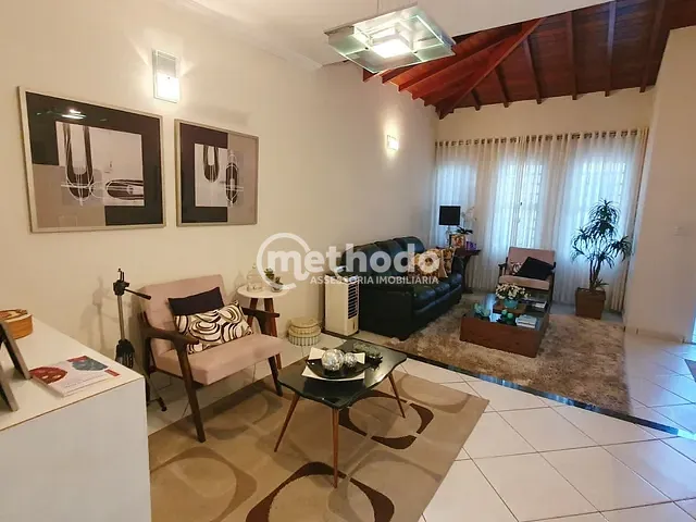 Casa com 270m² 3 quartos e 3 banheiros, à venda, no bairro Vila Faustina II em Valinhos