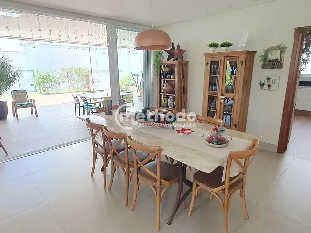 Casa com 582m² 3 quartos e 7 banheiros, à venda, no bairro Swiss Park em Campinas