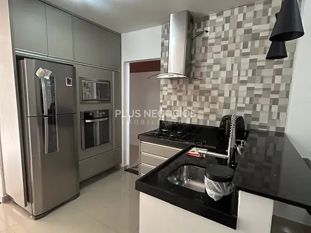 Casa com 175m² 2 quartos e 3 banheiros, à venda, no bairro Jardim Piazza di Roma em Sorocaba