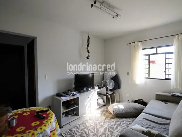 Casa com 250m², à venda, no bairro Jardim São Vicente Palloti em Londrina