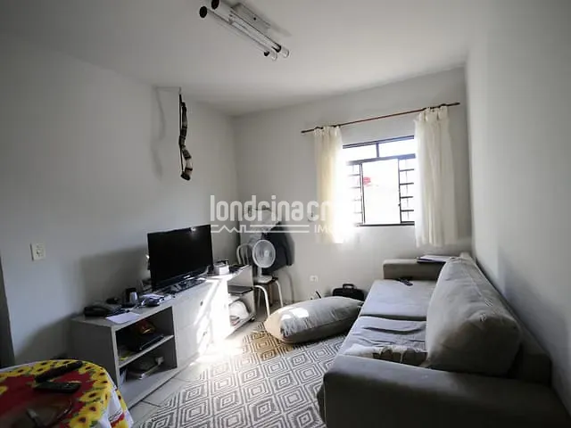 Casa com 250m², à venda, no bairro Jardim São Vicente Palloti em Londrina