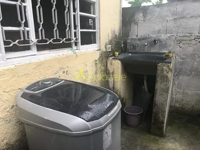 Casa com 250m² 3 quartos e 3 banheiros, à venda, no bairro Conjunto Residencial Araretama em Pindamonhangaba
