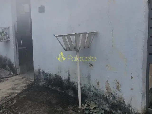 Casa com 250m² 3 quartos e 3 banheiros, à venda, no bairro Conjunto Residencial Araretama em Pindamonhangaba