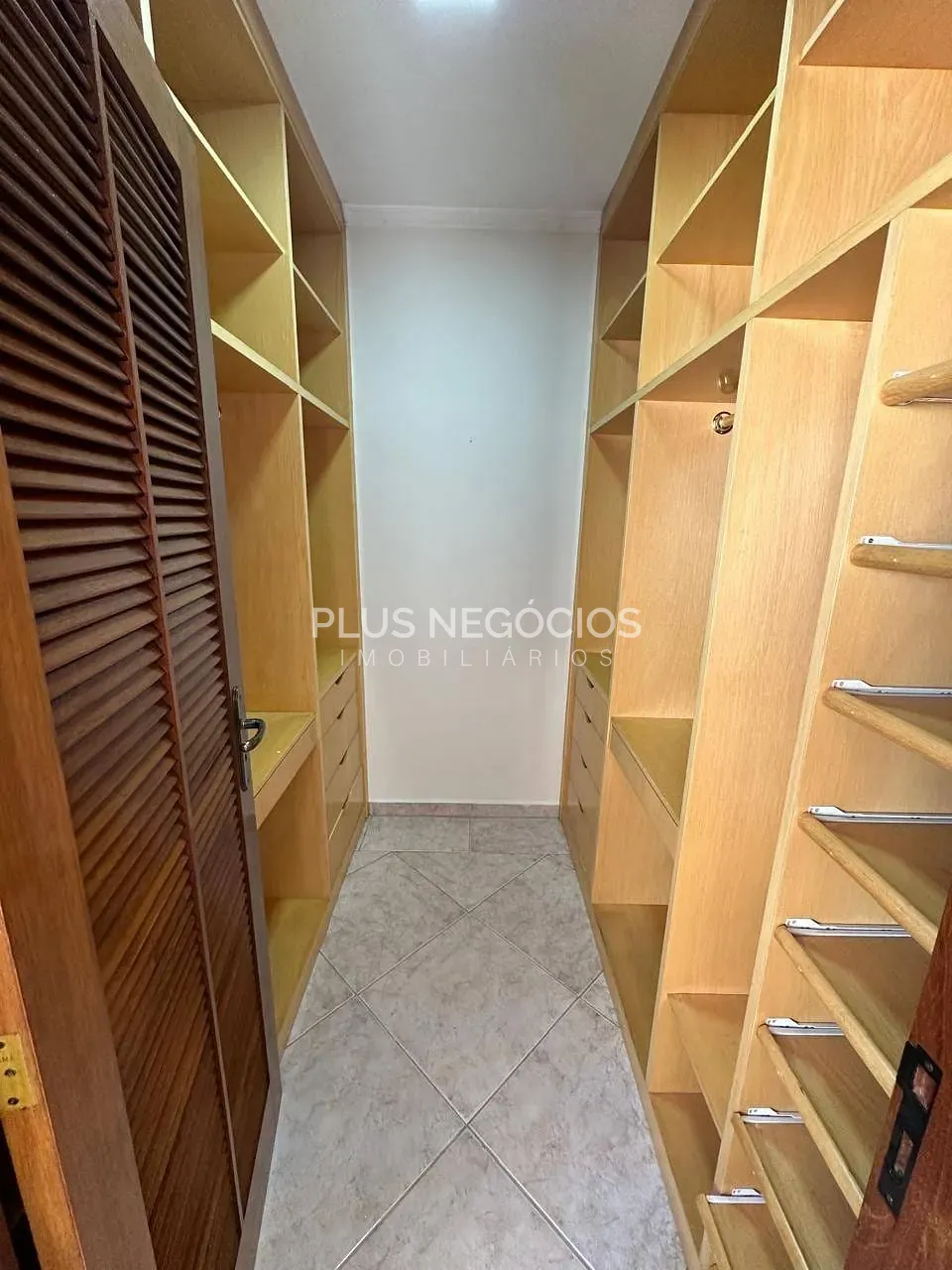 Casa, 1 quarto, 301 m² - Foto 14