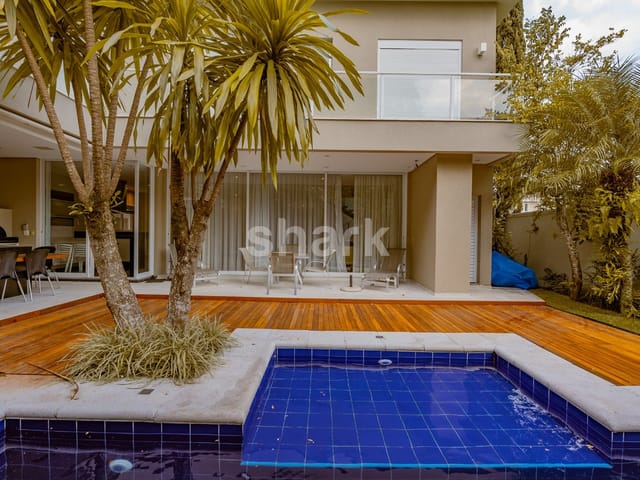 Casa com 472m² 4 quartos e 6 banheiros, à venda, no bairro Alphaville em Santana de Parnaíba