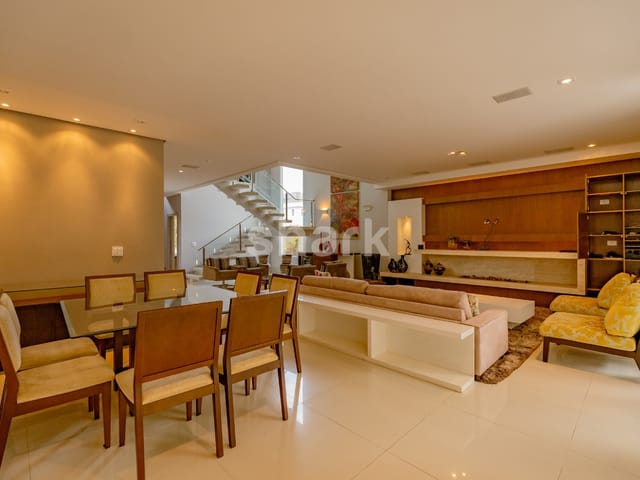 Casa com 472m² 4 quartos e 6 banheiros, à venda, no bairro Alphaville em Santana de Parnaíba