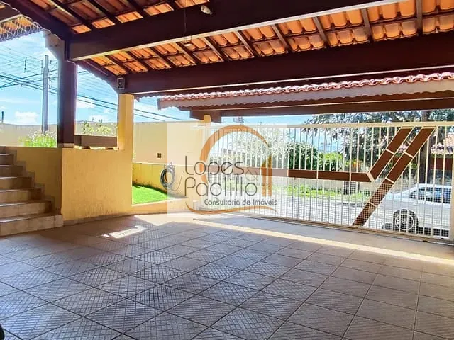 Casa com 480m² 3 quartos e 2 banheiros, à venda, no bairro Jardim do Lago em Atibaia