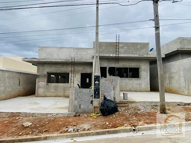 Casa com 180m² 3 quartos e 3 banheiros, à venda, no bairro Vila Petrópolis em Atibaia
