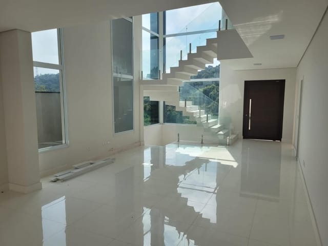 Casa com 440m² 4 quartos e 5 banheiros, à venda, no bairro Alphaville em Santana de Parnaíba