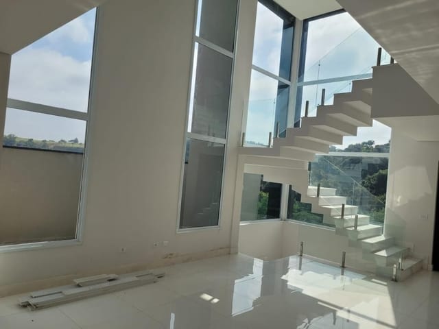 Casa com 440m² 4 quartos e 5 banheiros, à venda, no bairro Alphaville em Santana de Parnaíba