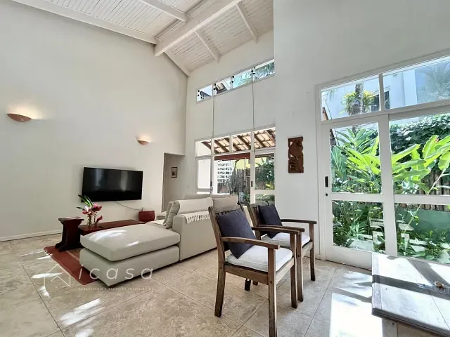Casa com 484m² 5 quartos e 6 banheiros, à venda, no bairro T Pequeno em São Sebastião