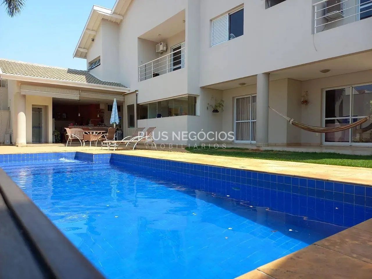 Casa, 3 quartos, 404 m² - Foto 1