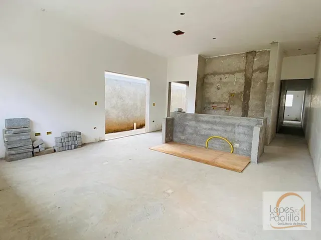 Casa com 180m² 3 quartos e 3 banheiros, à venda, no bairro Vila Petrópolis em Atibaia