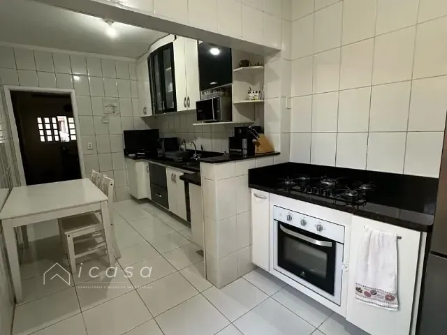 Casa com 150m² 3 quartos e 3 banheiros, à venda, no bairro Jardim Uirá em São José dos Campos