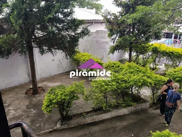 Casa com 454m², à venda, no bairro Jardim São Dimas em São José dos Campos