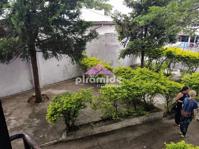 Casa com 454m², à venda, no bairro Jardim São Dimas em São José dos Campos