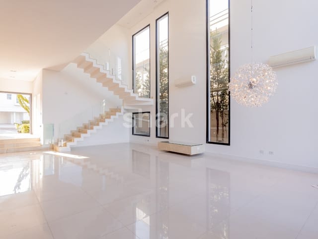 Casa com 450m² 4 quartos e 6 banheiros, à venda, no bairro Alphaville em Santana de Parnaíba