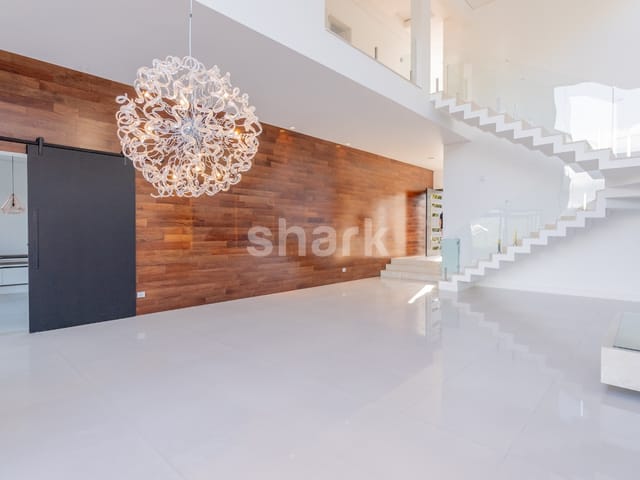 Casa com 450m² 4 quartos e 6 banheiros, à venda, no bairro Alphaville em Santana de Parnaíba