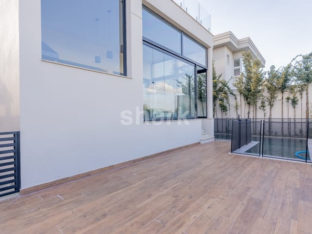 Casa com 450m² 4 quartos e 6 banheiros, à venda, no bairro Alphaville em Santana de Parnaíba