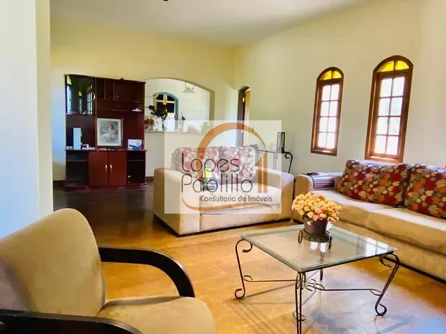 Casa com 900m² 3 quartos e 2 banheiros, à venda, no bairro Loteamento Vale das Flores em Atibaia