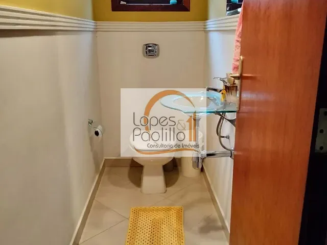 Casa com 480m² 4 quartos e 5 banheiros, à venda, no bairro Vila Petrópolis em Atibaia