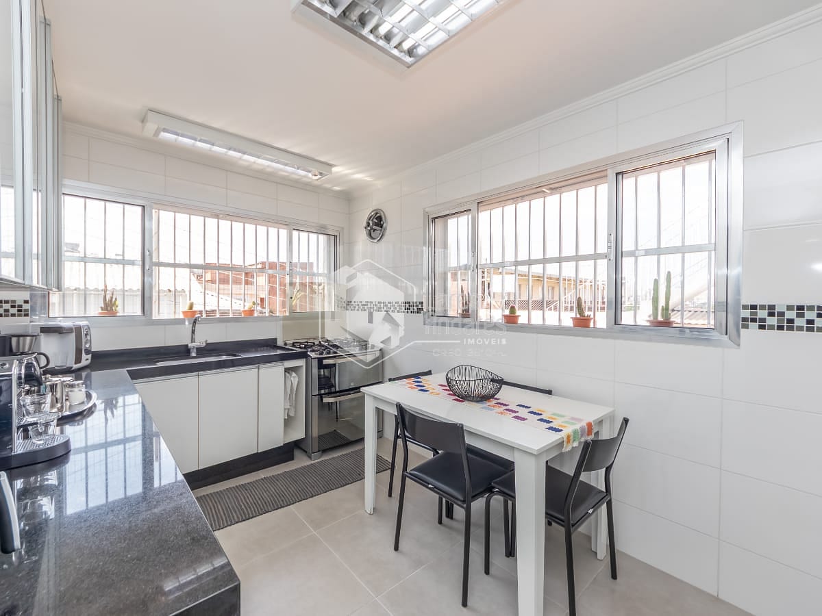 Casa à venda com 2 quartos, 219m² - Foto 11