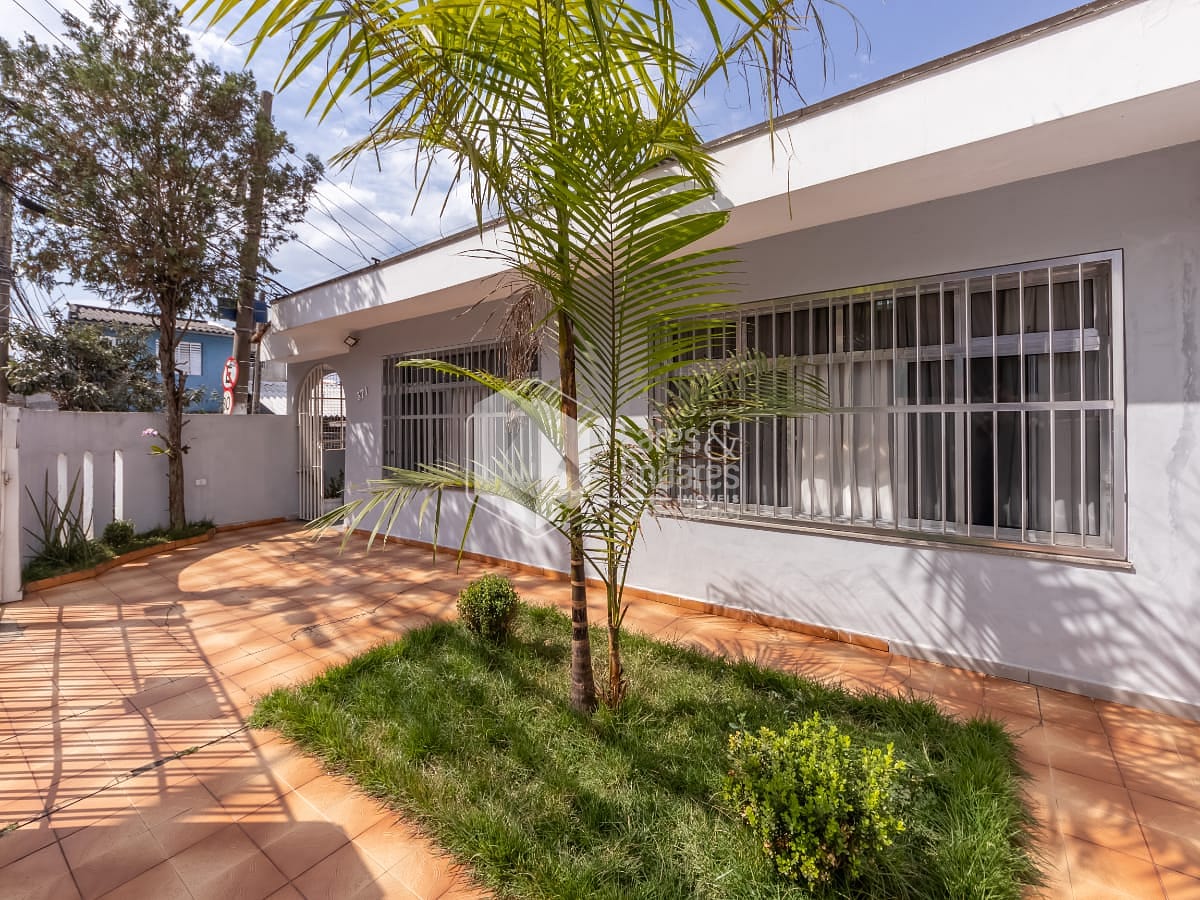 Casa à venda com 2 quartos, 219m² - Foto 1