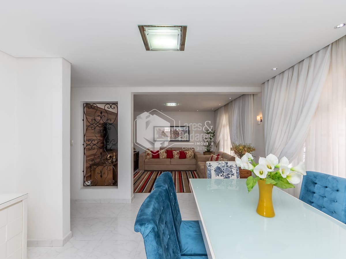 Casa à venda com 2 quartos, 219m² - Foto 5