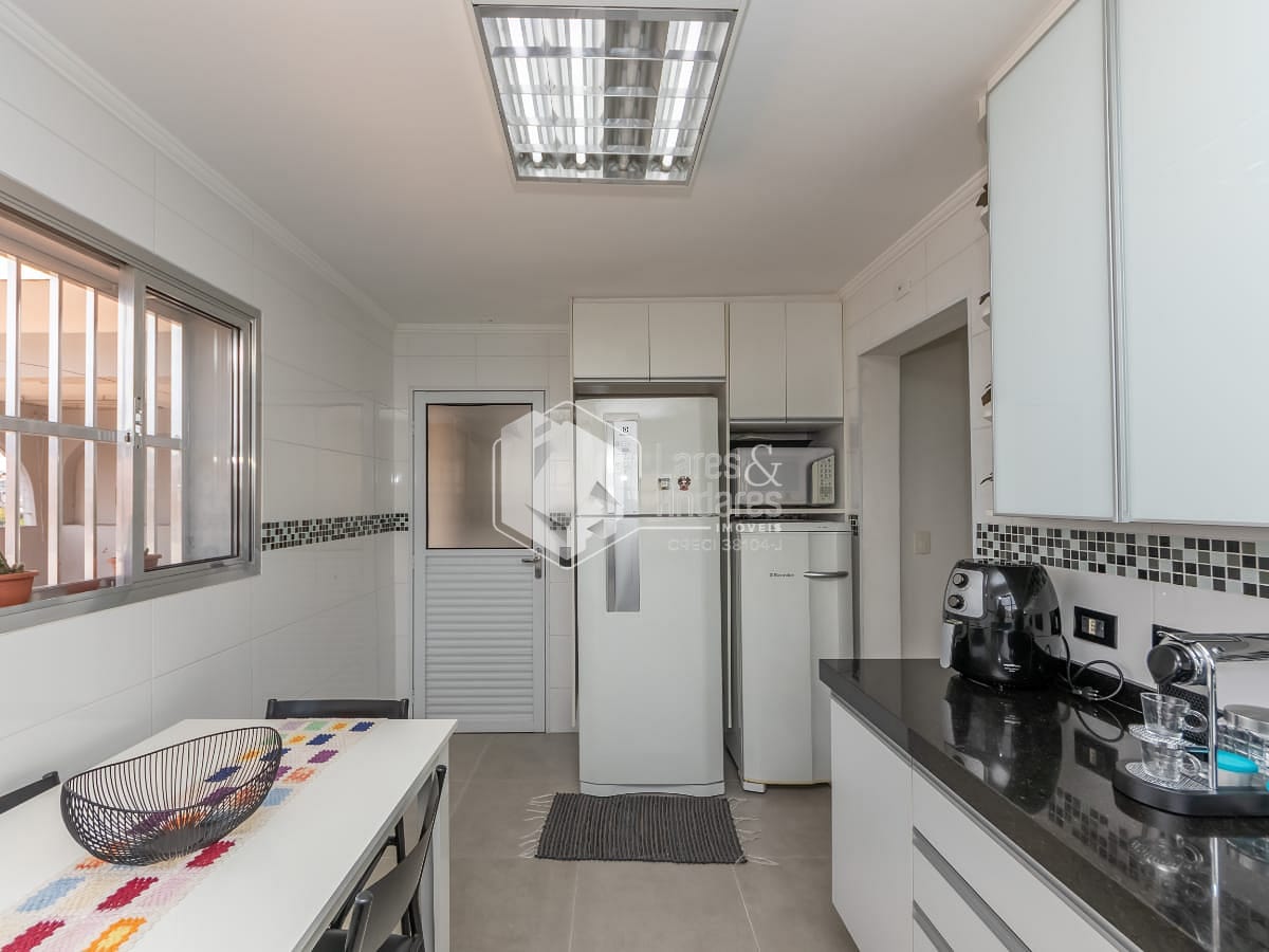 Casa à venda com 2 quartos, 219m² - Foto 9