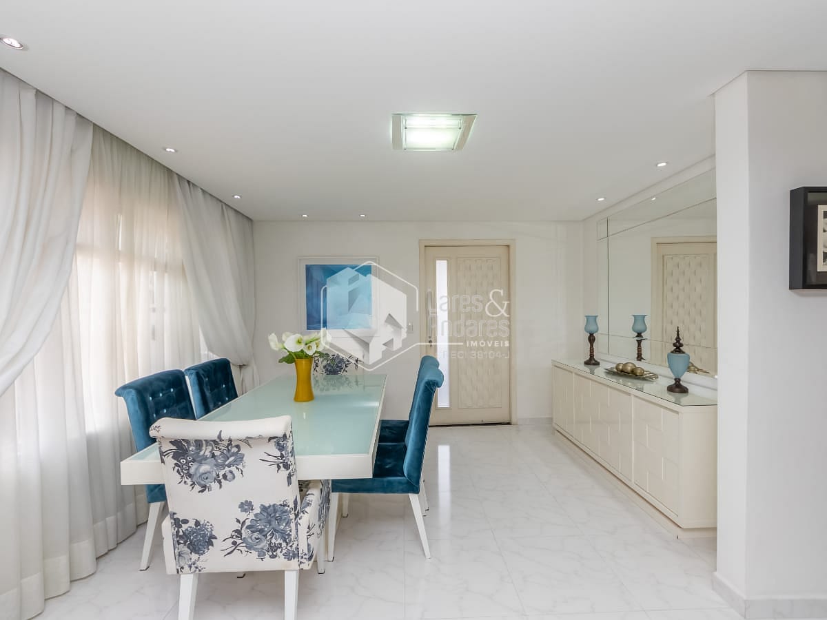 Casa à venda com 2 quartos, 219m² - Foto 4
