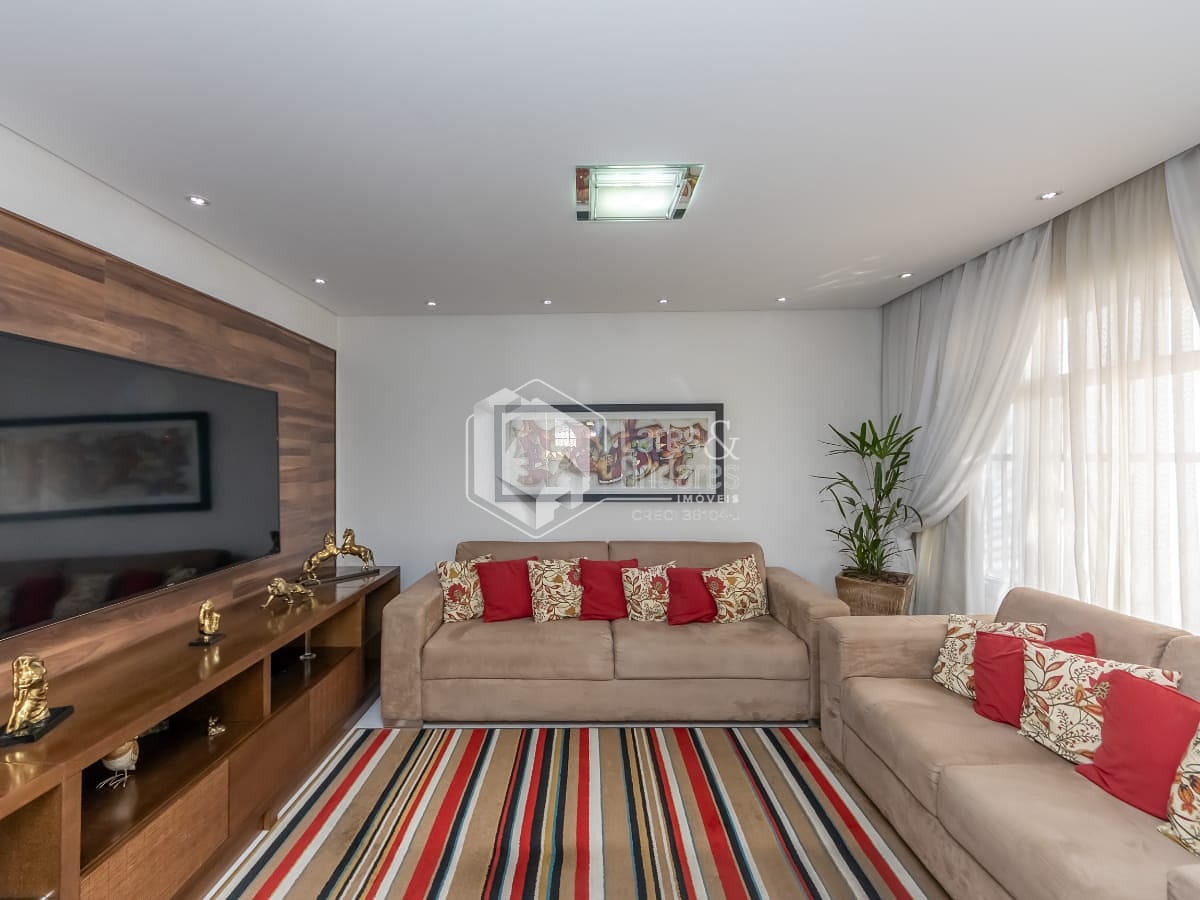 Casa à venda com 2 quartos, 219m² - Foto 8