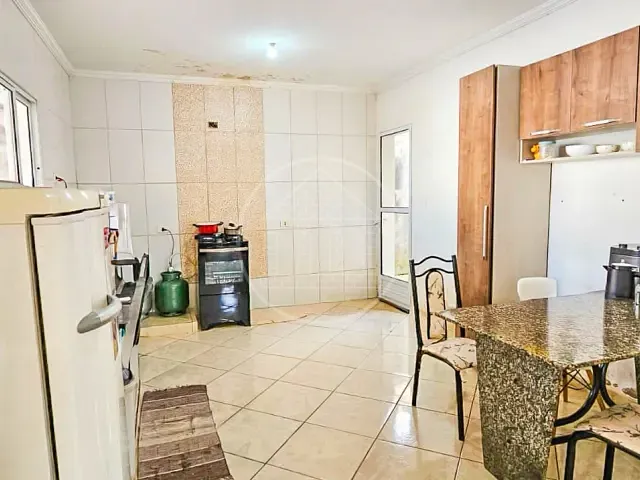 Casa 4 quartos e 2 banheiros, à venda, no bairro Parque do Terceiro Lago em São Paulo
