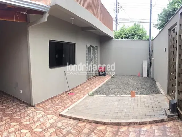 Casa 3 quartos e 2 banheiros, à venda, no bairro Centro em Ibiporã