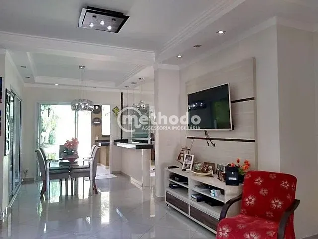 Casa com 300m² 4 quartos e 4 banheiros, à venda, no bairro Roncáglia em Valinhos